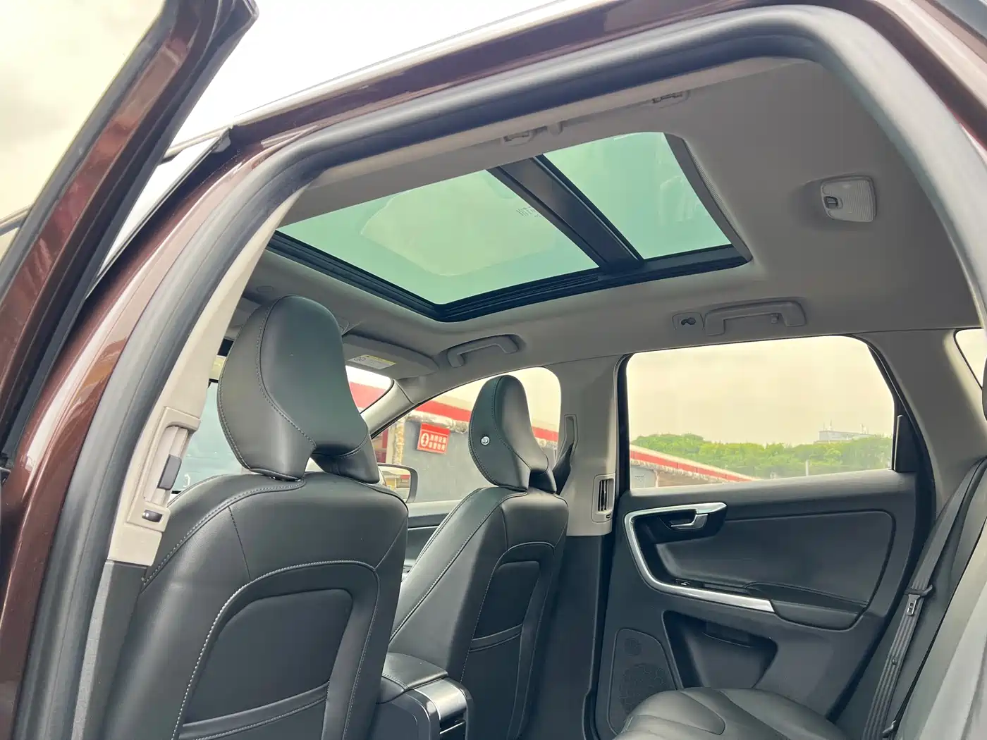 Фото 11 - Volvo XC60