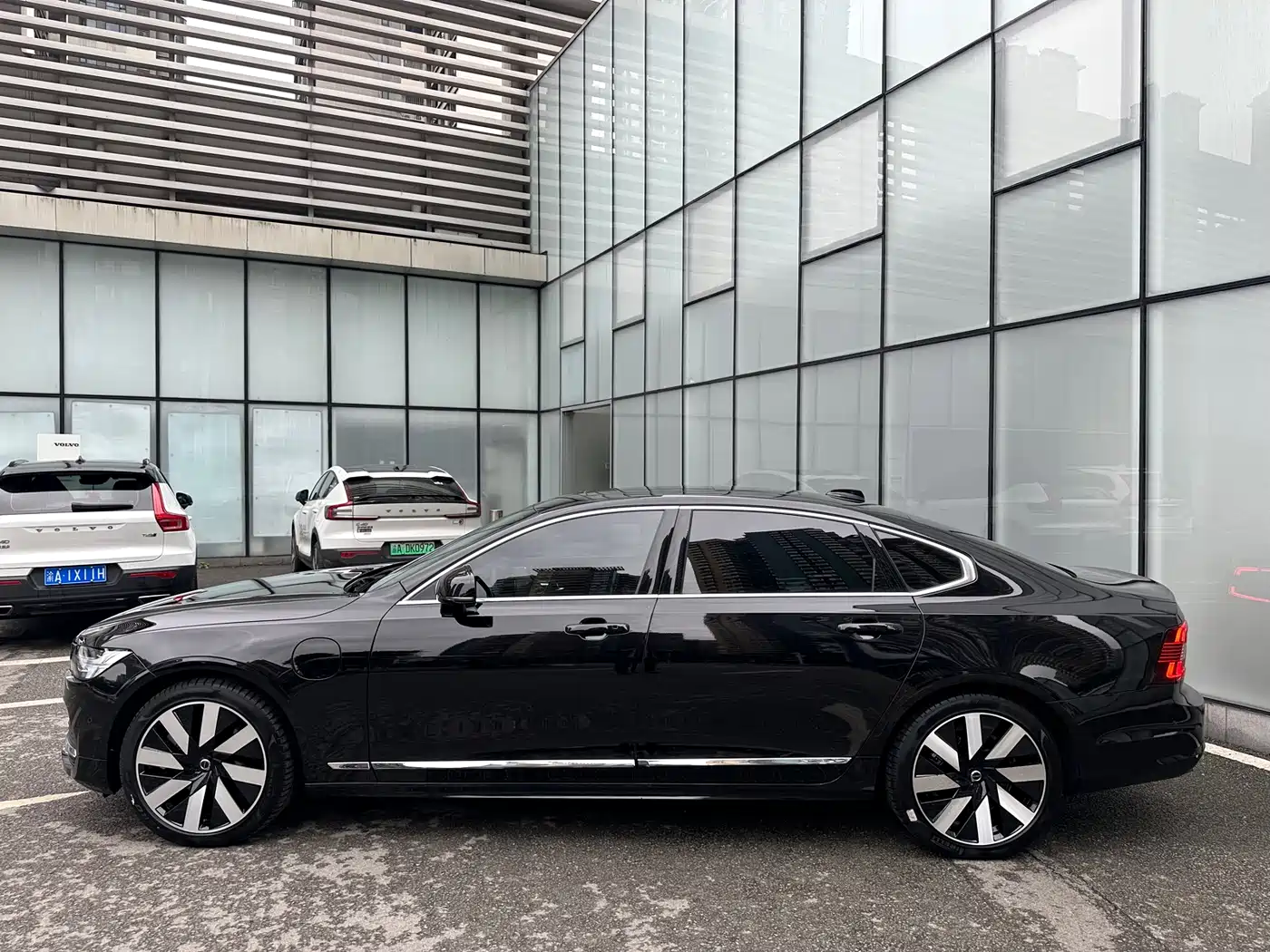 VOLVO S90 PLUG IN HYBRID