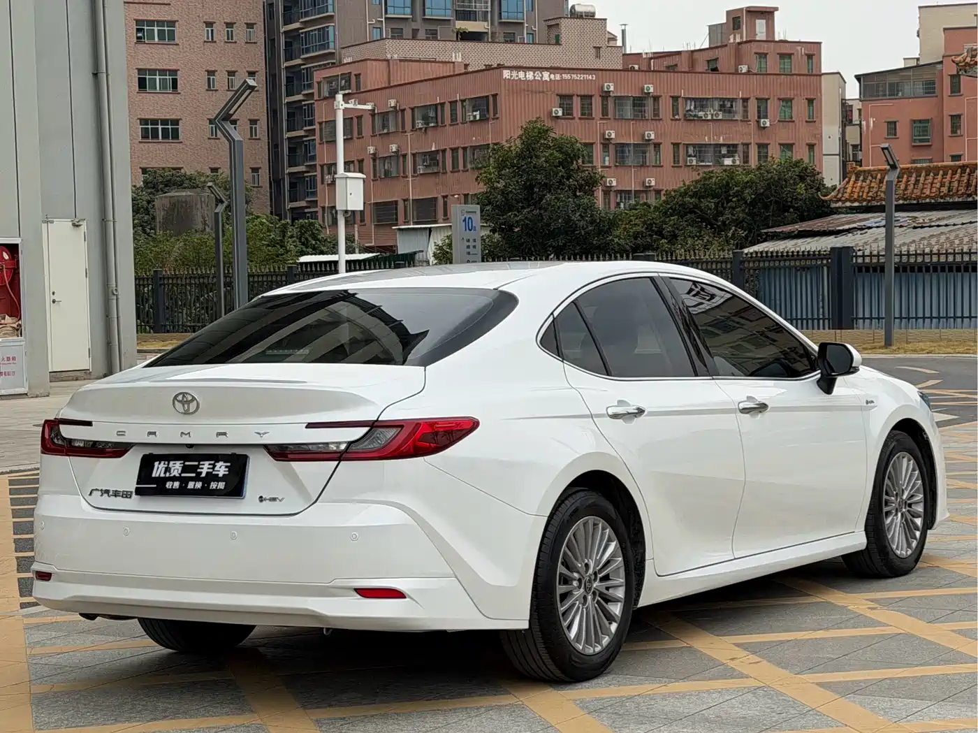 Toyota Camry 2024 Hybrid 2.0HGVP Luxury Edition фото 9