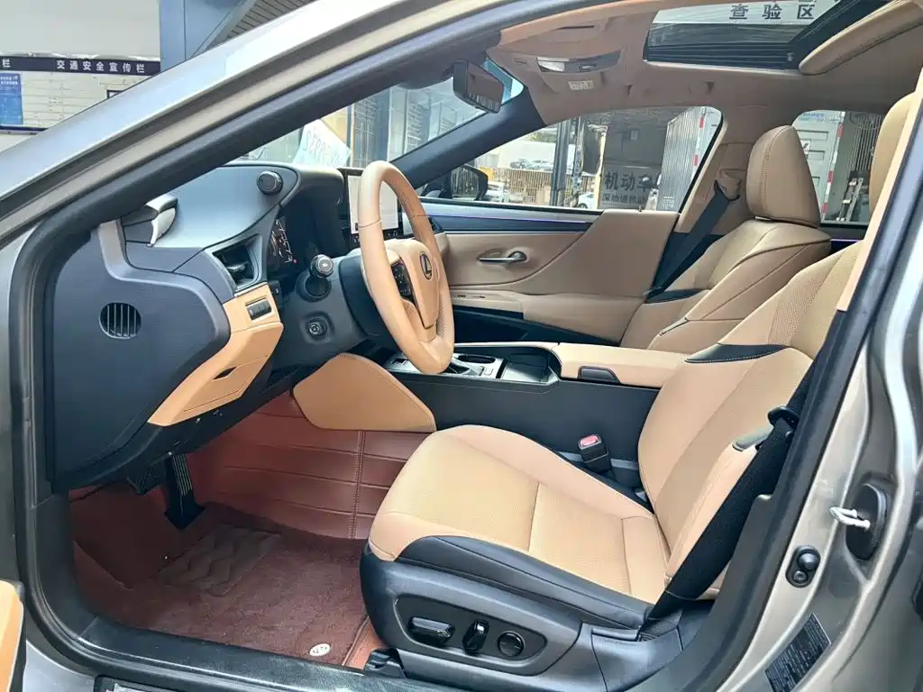 Lexus ES 2025 2025 200 Ultimate Edition