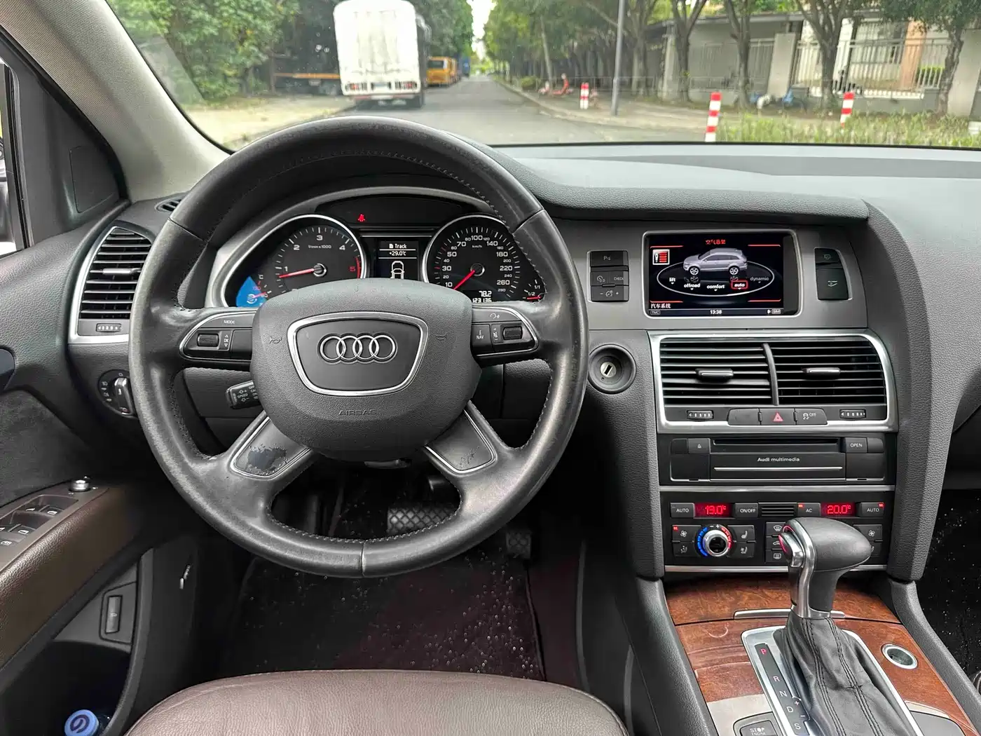 Audi Q7 2012 3.0 TDI Leading Edition фото 11