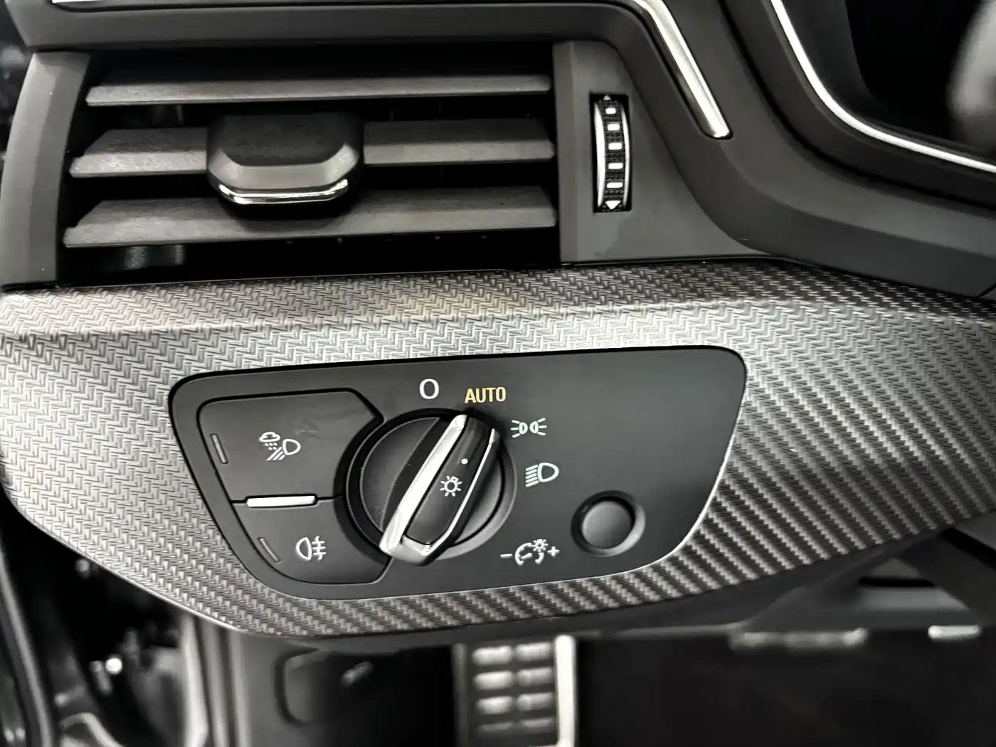 Audi A4L 2024 40 TFSI quattro RS Kit Speed Edition фото 12