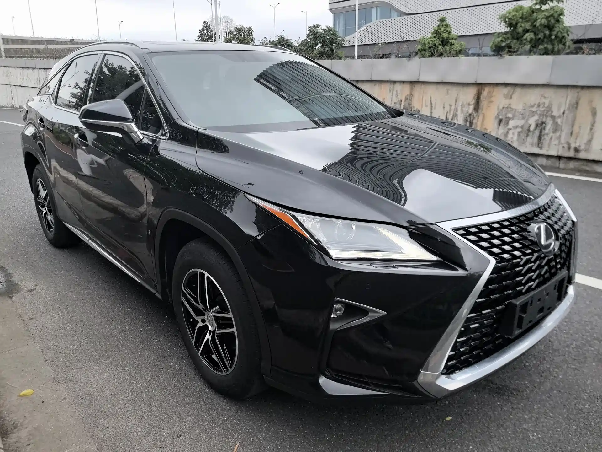 Фото 2 - Lexus RX