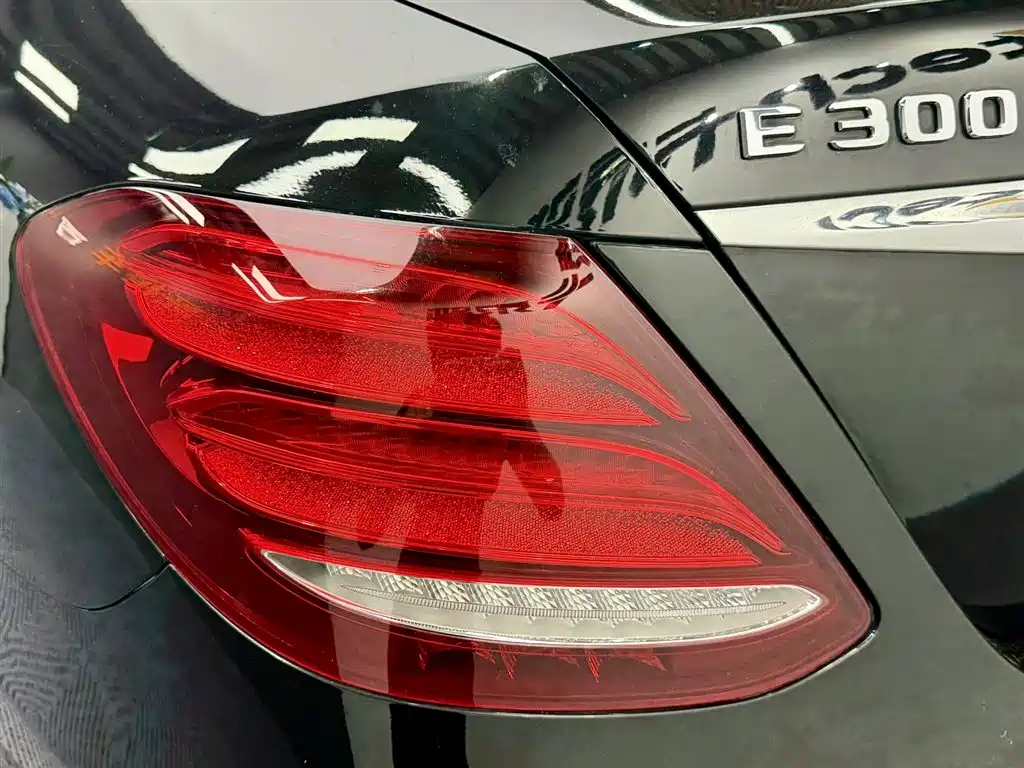 Mercedes-Benz E-Class 2017 E 300 L Sport Fashion фото 6