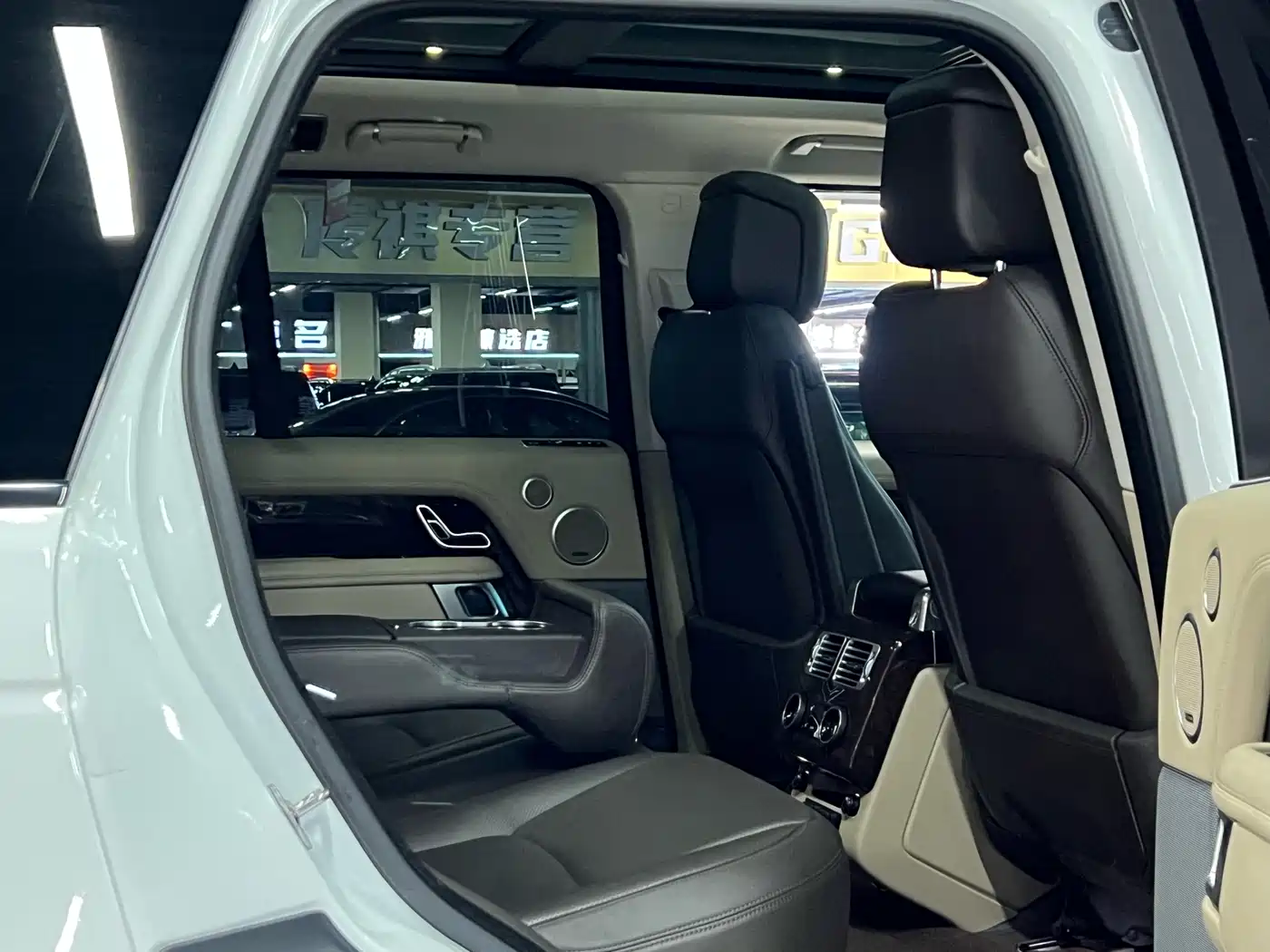 Land Rover Range Rover 2021 2021 3.0 L6 Heritage Edition