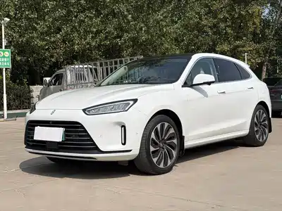 AITO M5