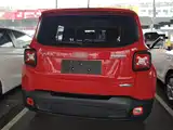 Photo 6 - Jeep Renegade