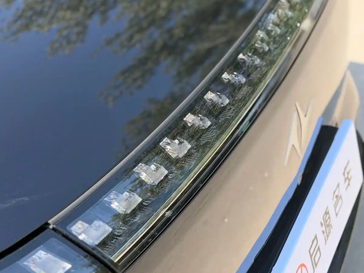 2025 Dongfeng Yipai eπ008