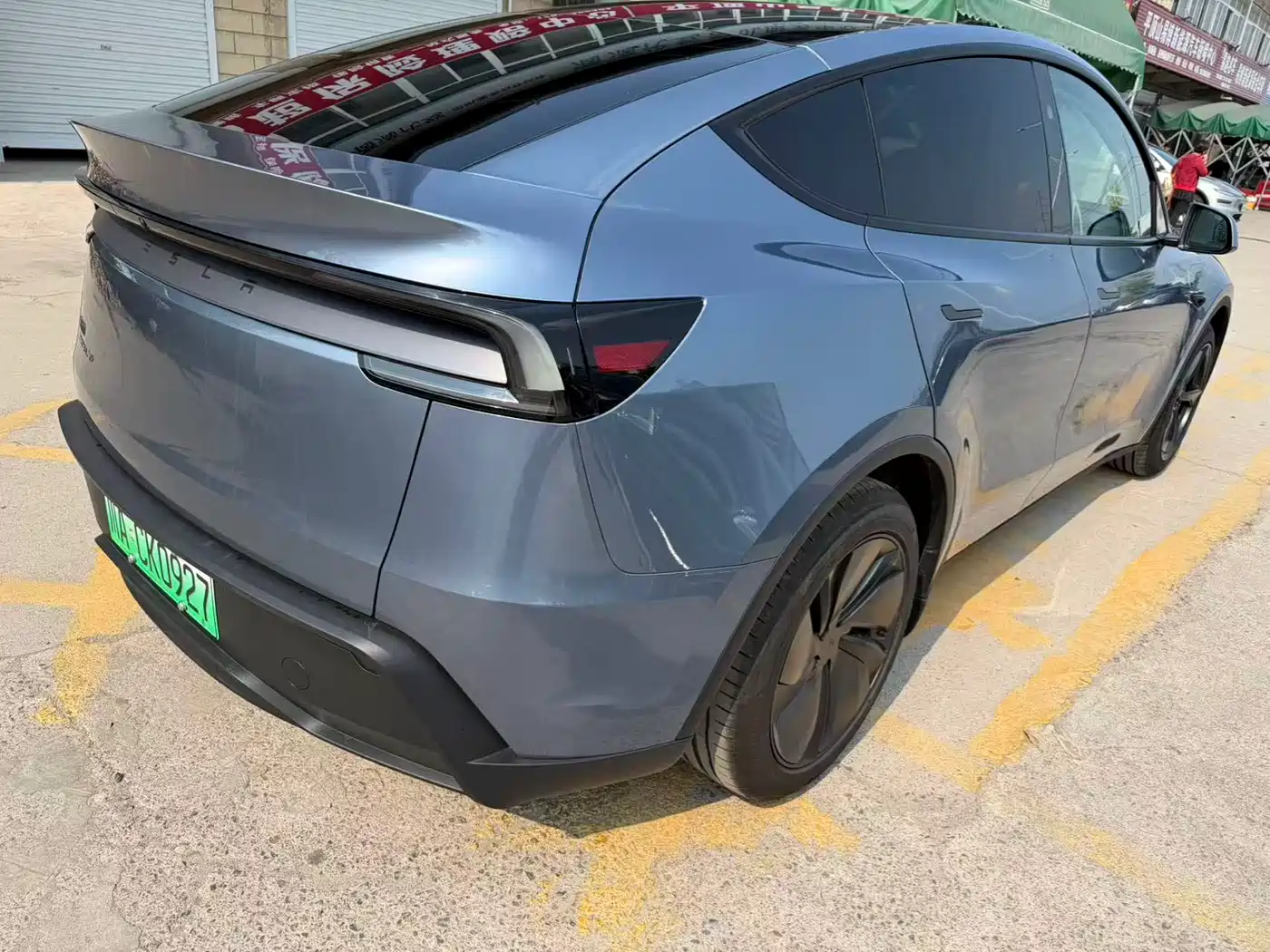 Tesla Model Y 2025 Long Range All-Wheel Drive фото 5