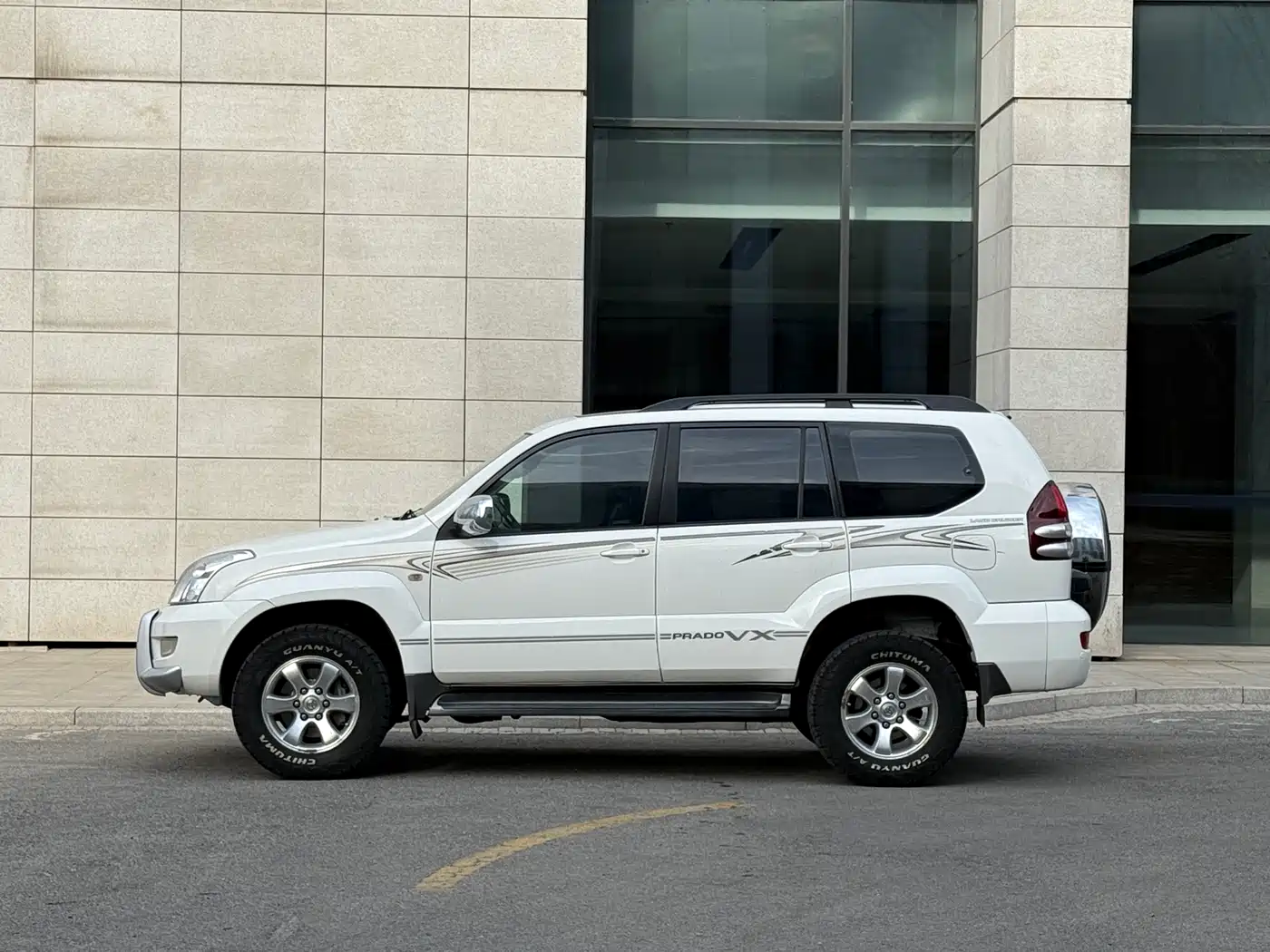 Toyota Prado 2006 4.0L Automatic VX NAVI Edition фото 4