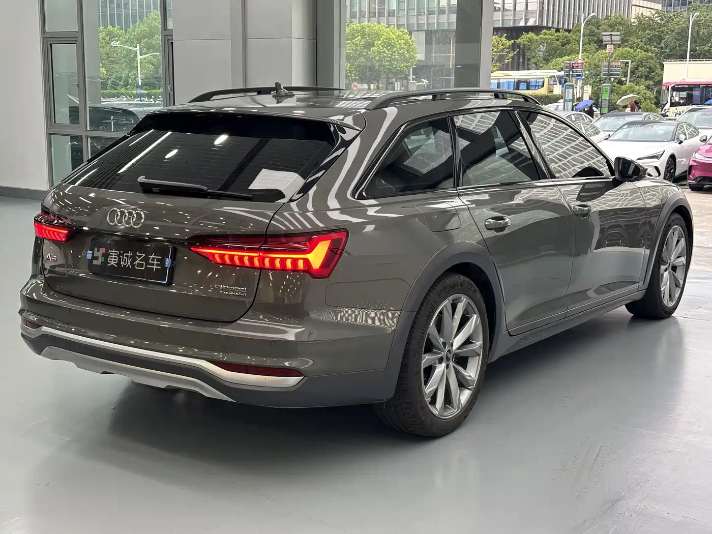 Audi A6 (Import) 2024 2024 allroad quattro 55 TFSI Premium Off-road