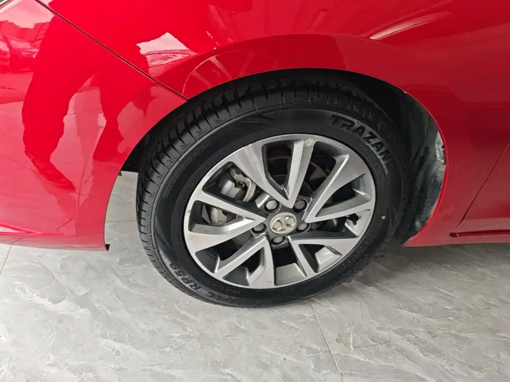 Фото 23 - BAIC Senova D50