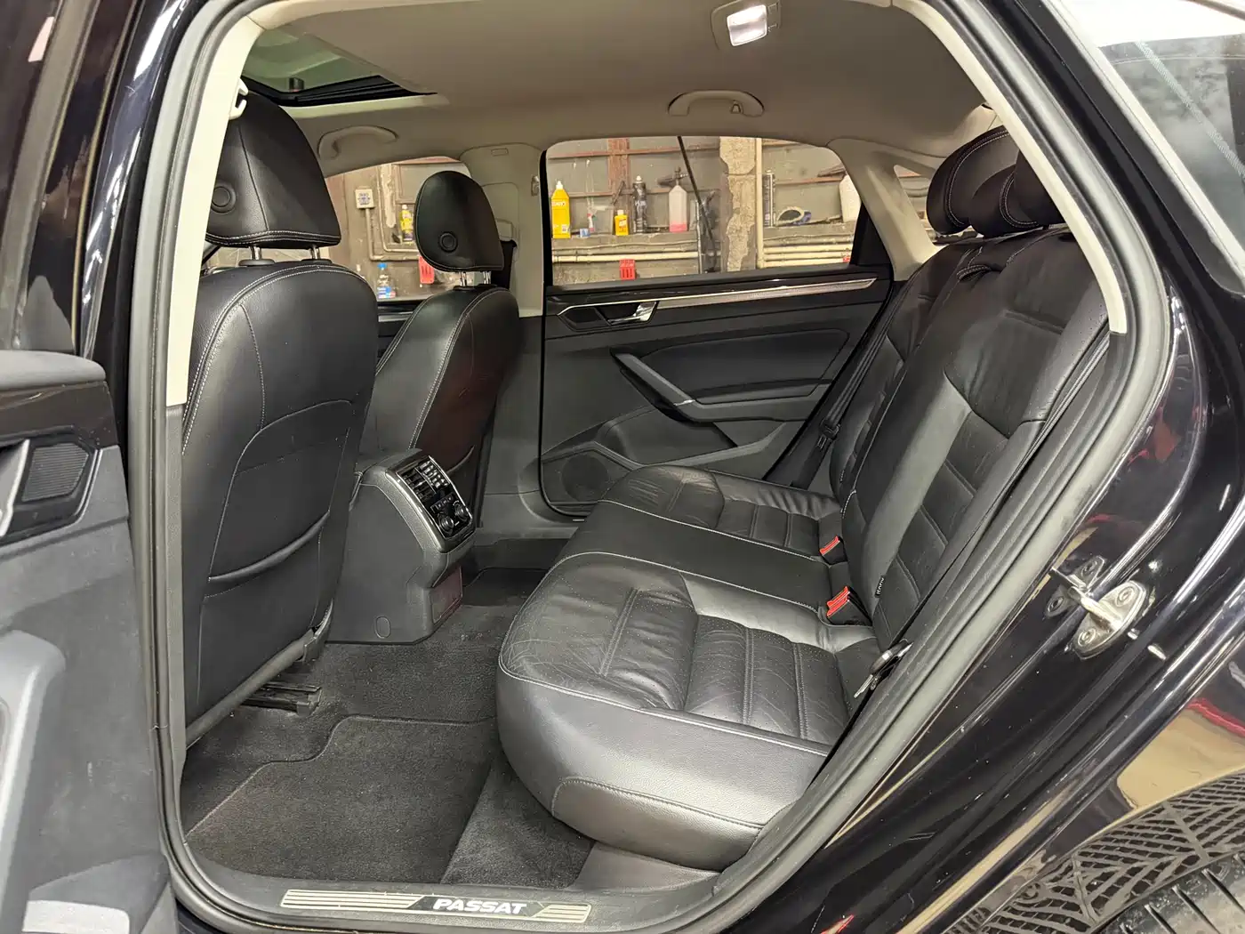 Volkswagen Passat 2016 Model 380TSI DSG Prestige Edition фото 23