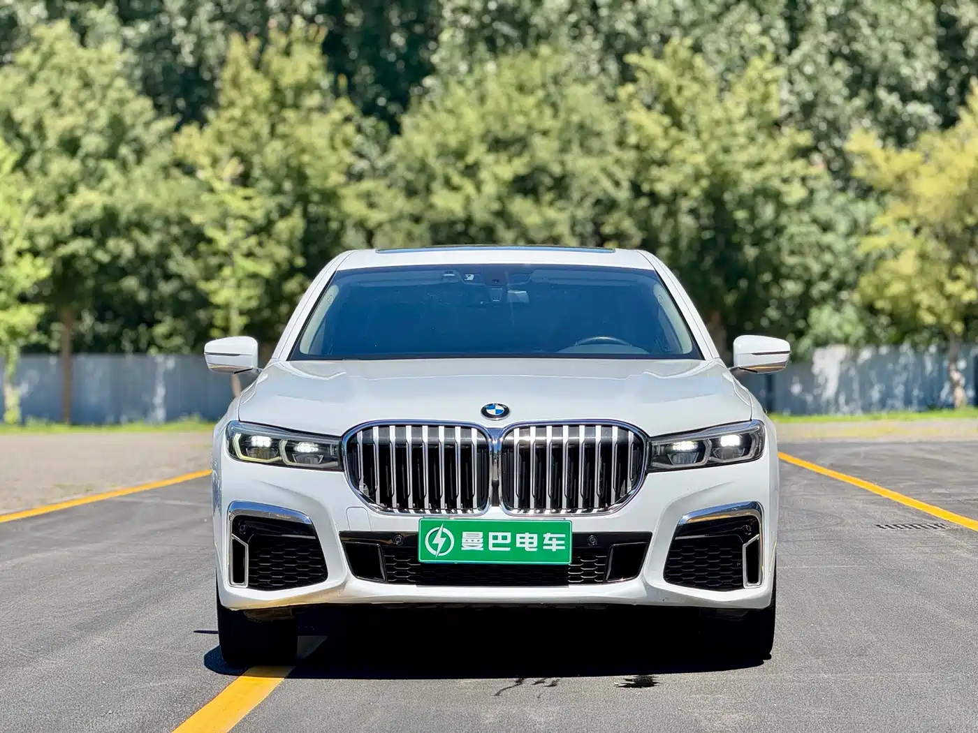 Фото 2 - BMW 7 Series