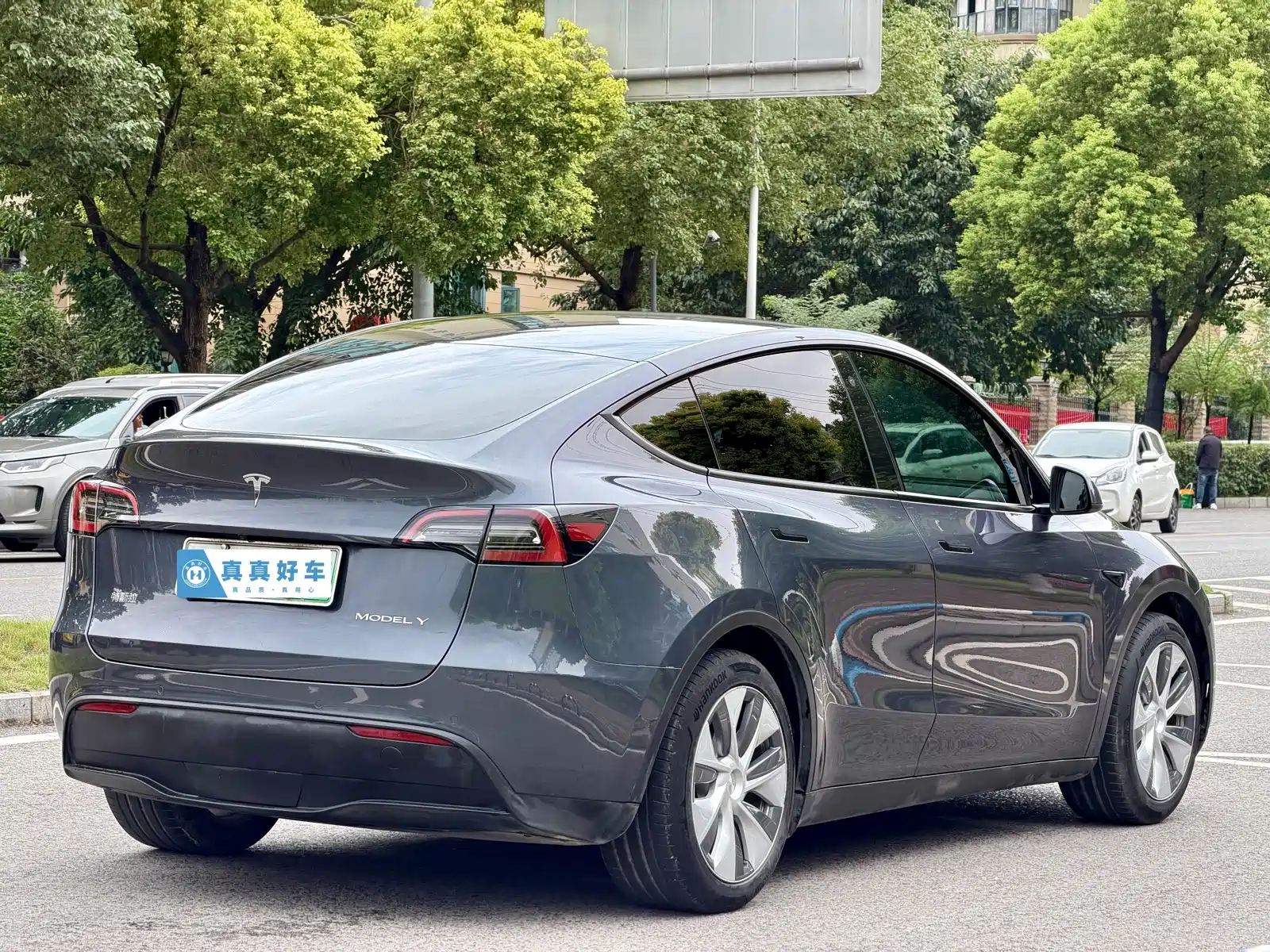 Фото 4 - Tesla Model Y