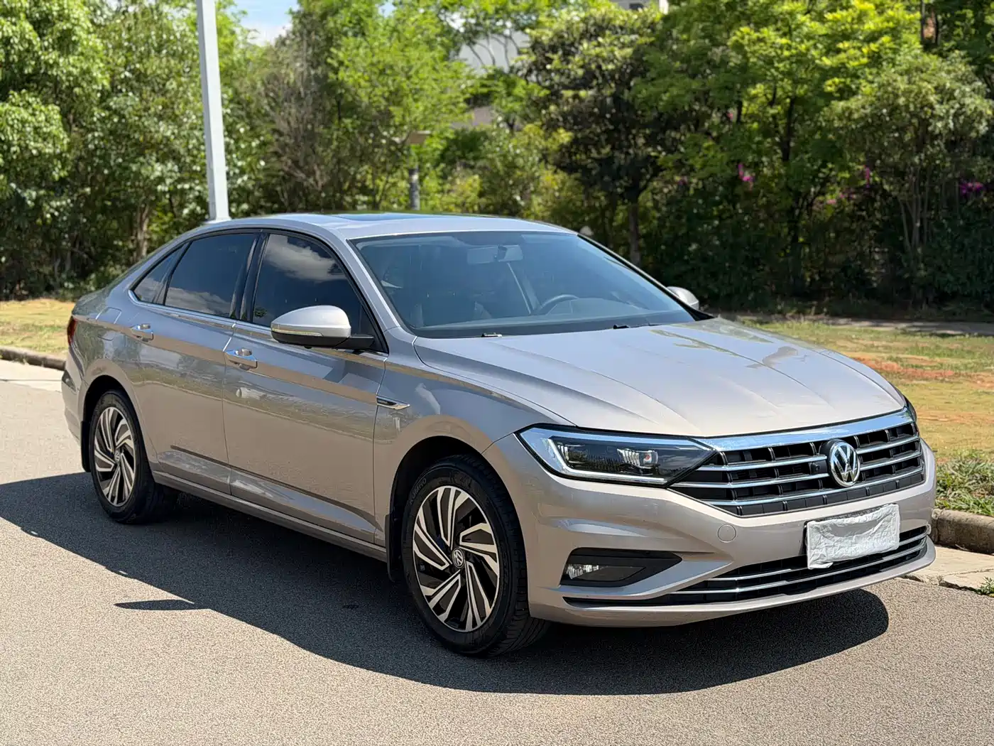 Volkswagen Sagitar 2022 200TSI DSG Soaring Edition фото 3