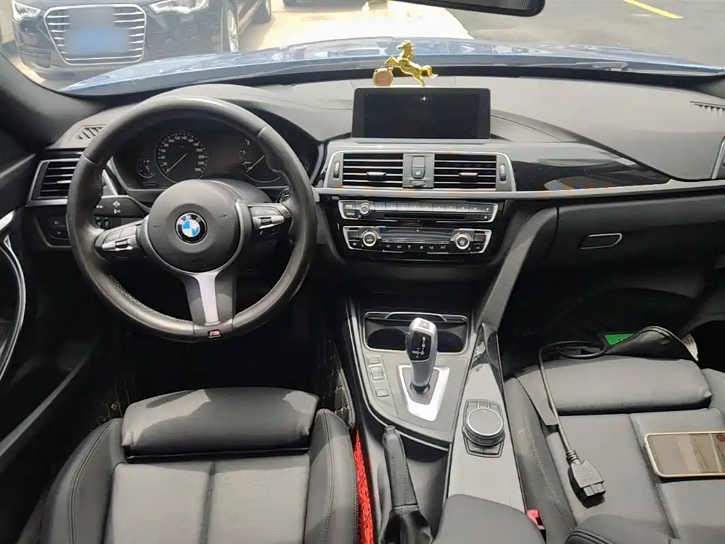 BMW 3 Series GT 2019 320i M Sport Package фото 10