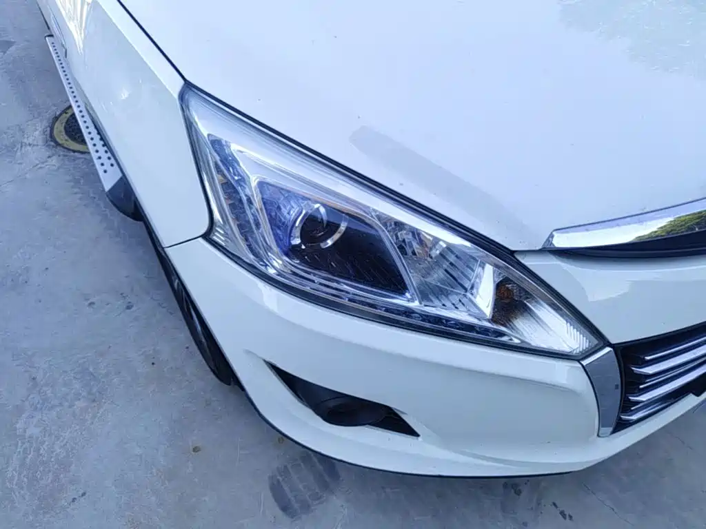 Luxgen U6 SUV 2016 2015 1.8T Innovation Upgrade
