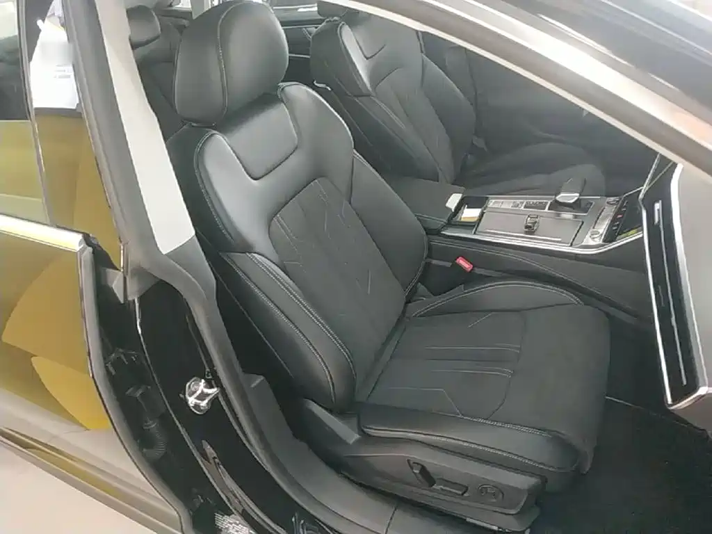 Audi A7L 2026 2025 Model Year 45 TFSI Luxury