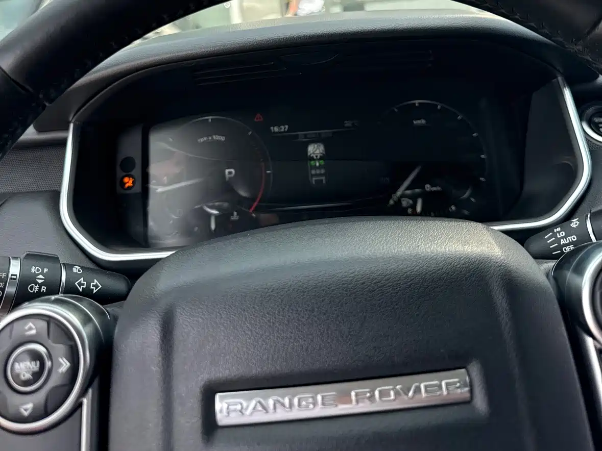 Land Rover Range Rover Sport 2016 3.0 SDV6 HSE фото 12