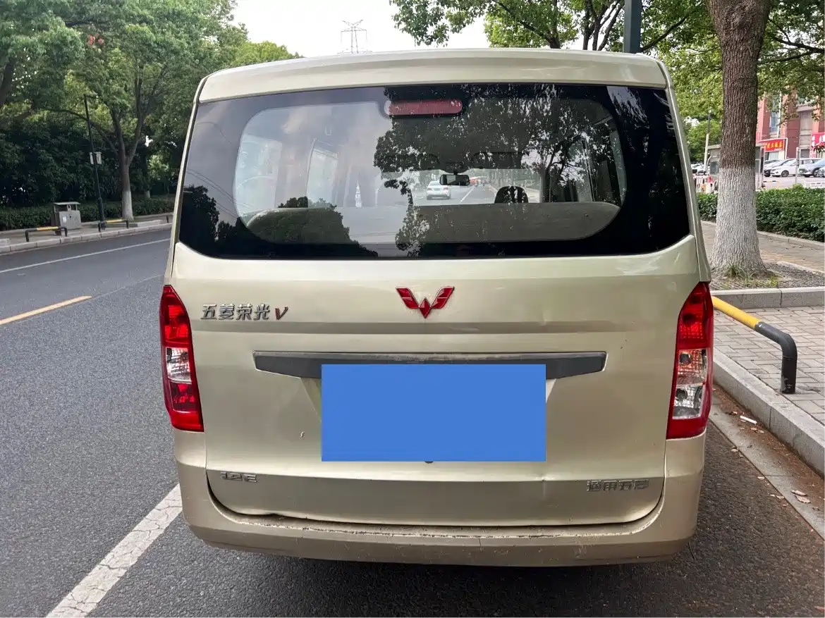 Wuling Motors Wuling Rongguang V 2017 2016 1.2L Standard
