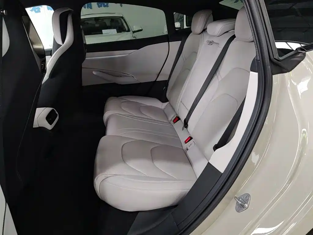 Xiaomi Auto Xiaomi SU7 2024 RWD Ultra Long Range Advanced Smart Driving Pro Edition фото 17