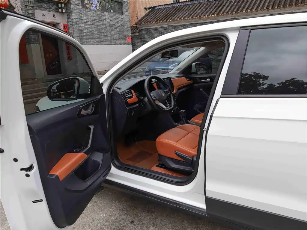 Volkswagen Tharu 2025 Model Rising Star 1.5L Advance Edition фото 4