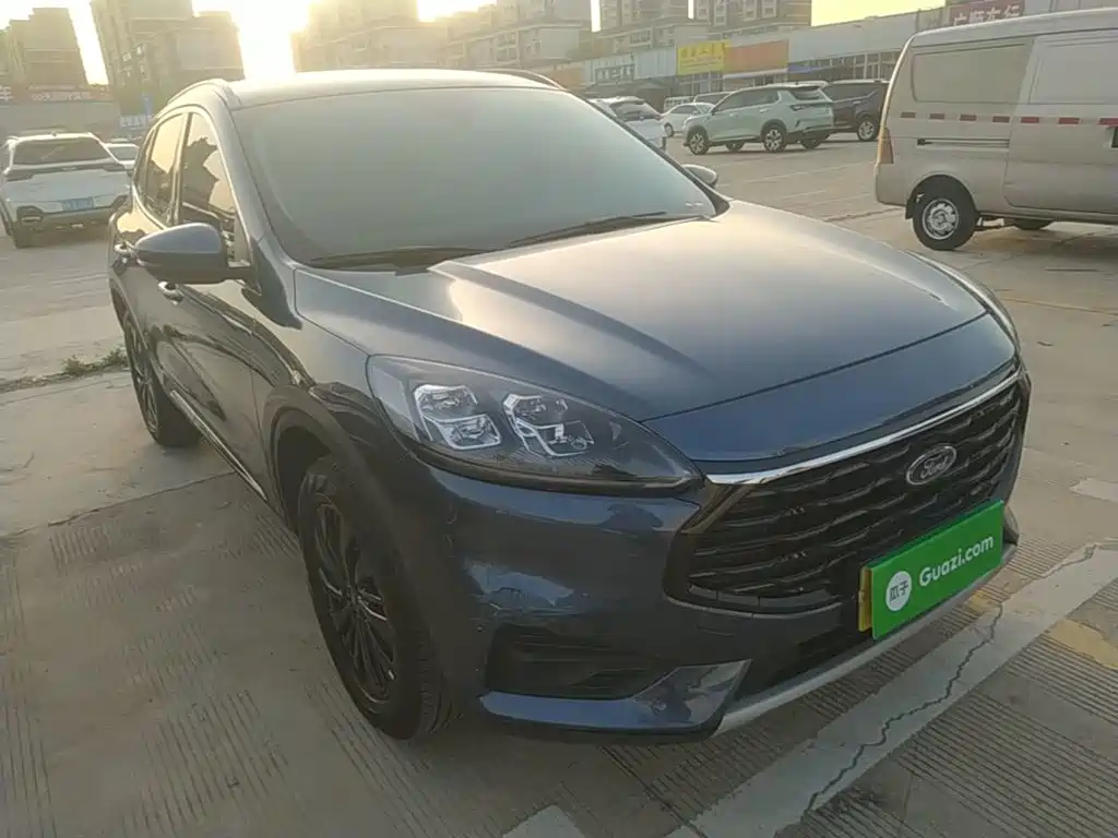 Ford Escape 2025 2024 Model EcoBoost 245 2WD Premium Edition