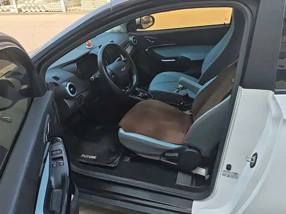 QQ New Energy Little Ant 2024 2024 Facelift Youth Edition 251km True Love 25.05kWh