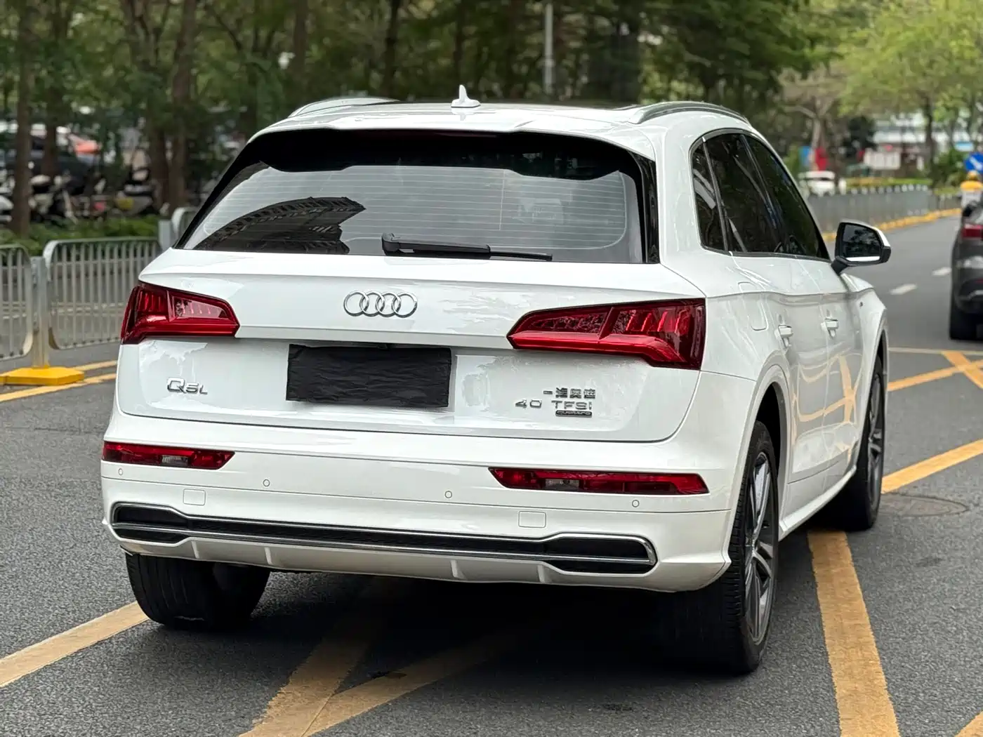 Audi Q5L 2020 Facelift 40 TFSI Honor Fashion фото 20