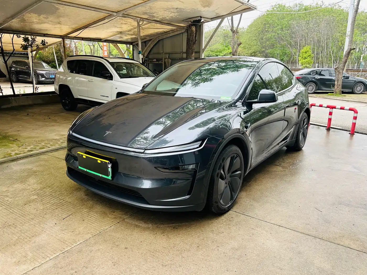 TESLA MODEL Y