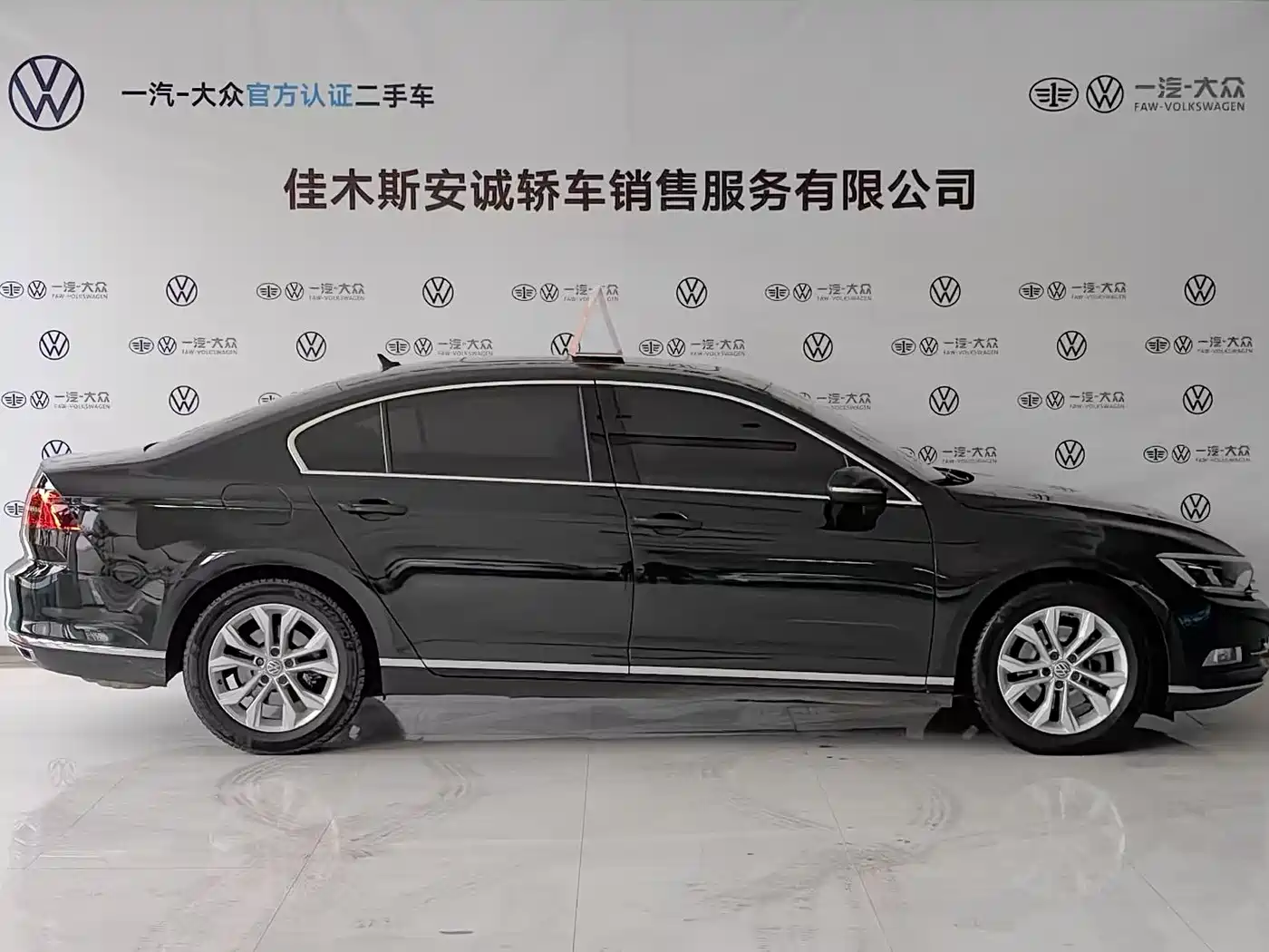 Volkswagen Magotan 2019 330TSI DSG Luxury Class China VI фото 4