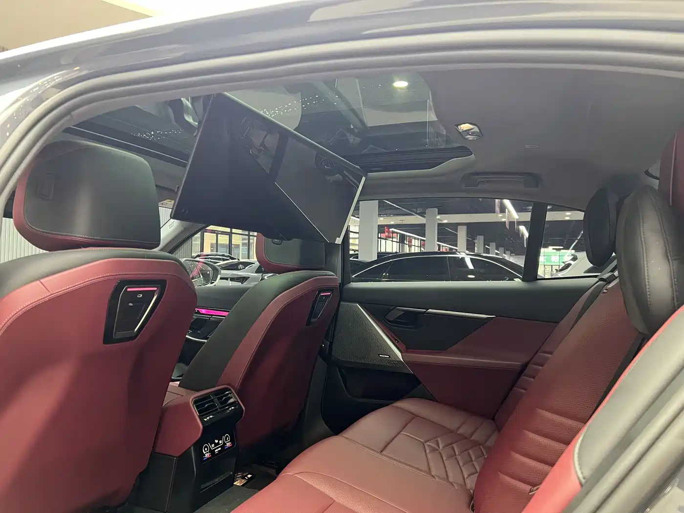 BMW i5 2024 eDrive 35L Premium Luxury Package фото 8