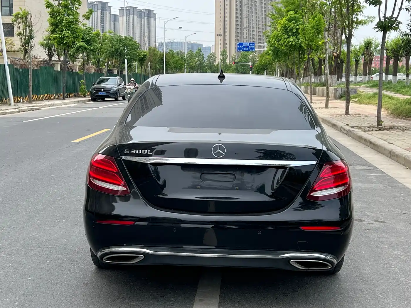 Mercedes-Benz E-Class 2017 E 300 L Luxury фото 5