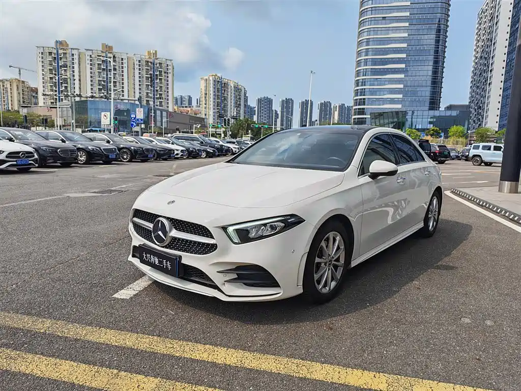 Mercedes-Benz A-Class 2020 Facelift A 200 L Sport Sedan Fashion
