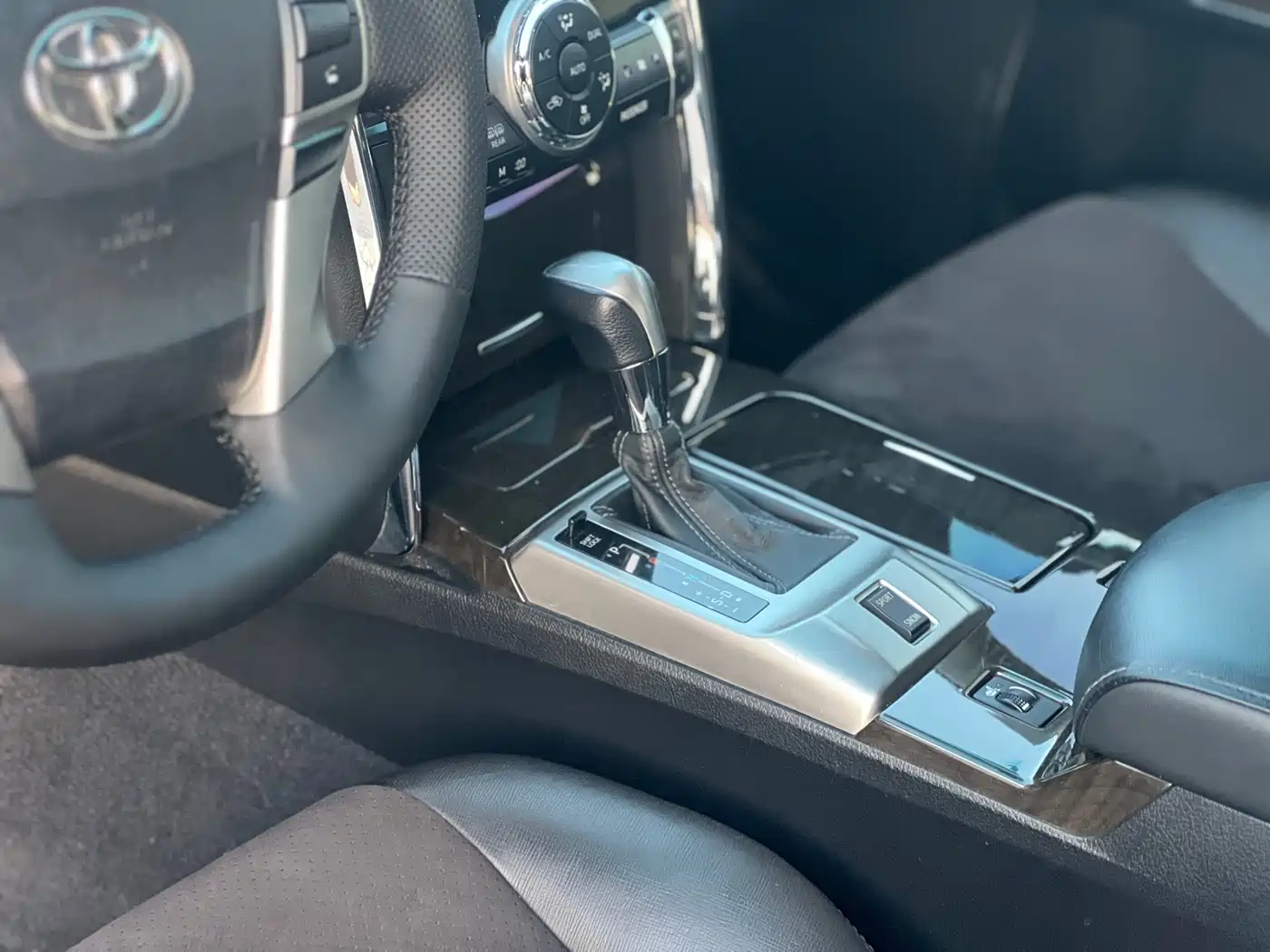 Toyota Reiz 2013 2.5V Premium Edition фото 10