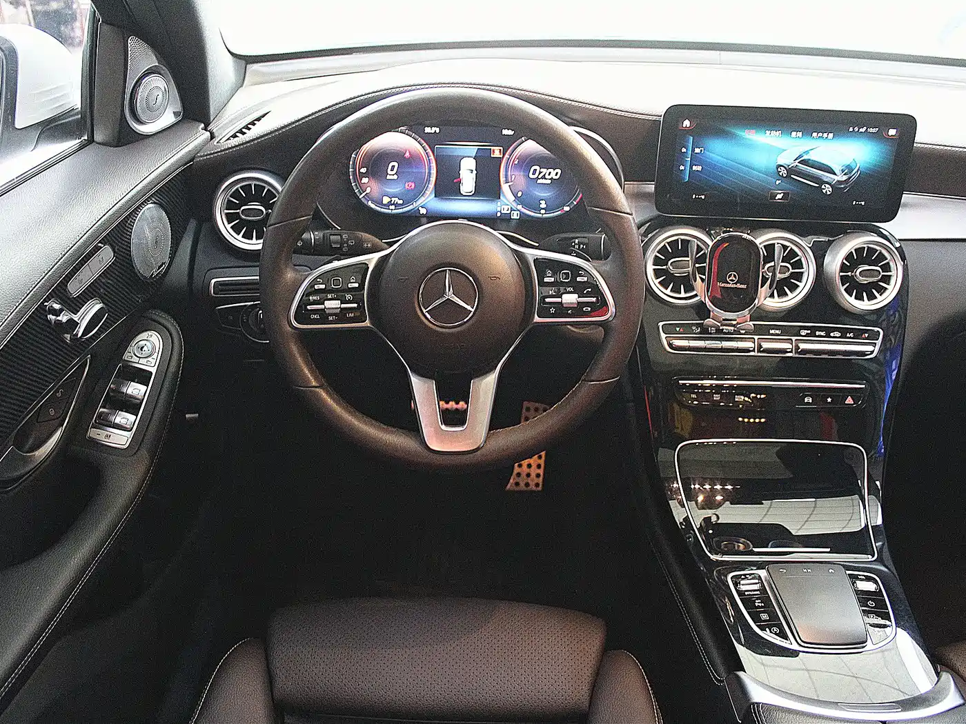 Mercedes-Benz GLC 2021 GLC 260 L 4MATIC Sporty фото 9