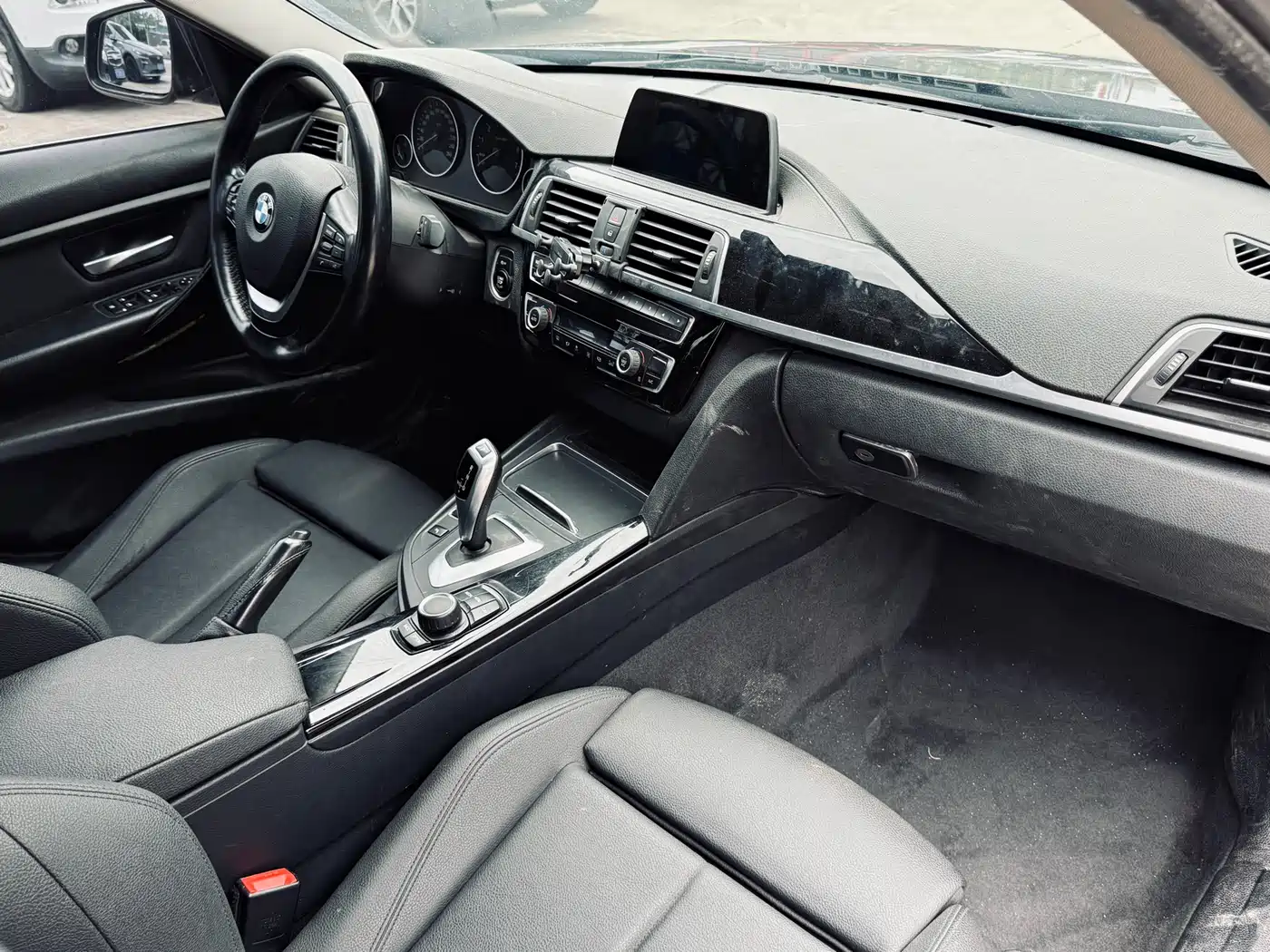BMW 3 Series 2018 320Li Fashion Style фото 28