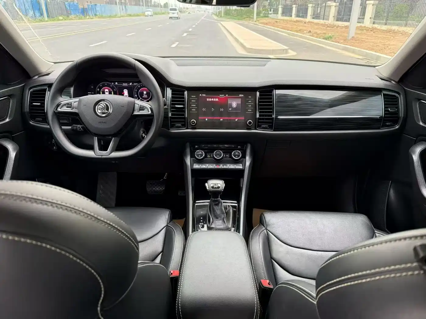 Škoda Kodiaq 2019 TSI380 7-seater 4WD Flagship Edition China V фото 4