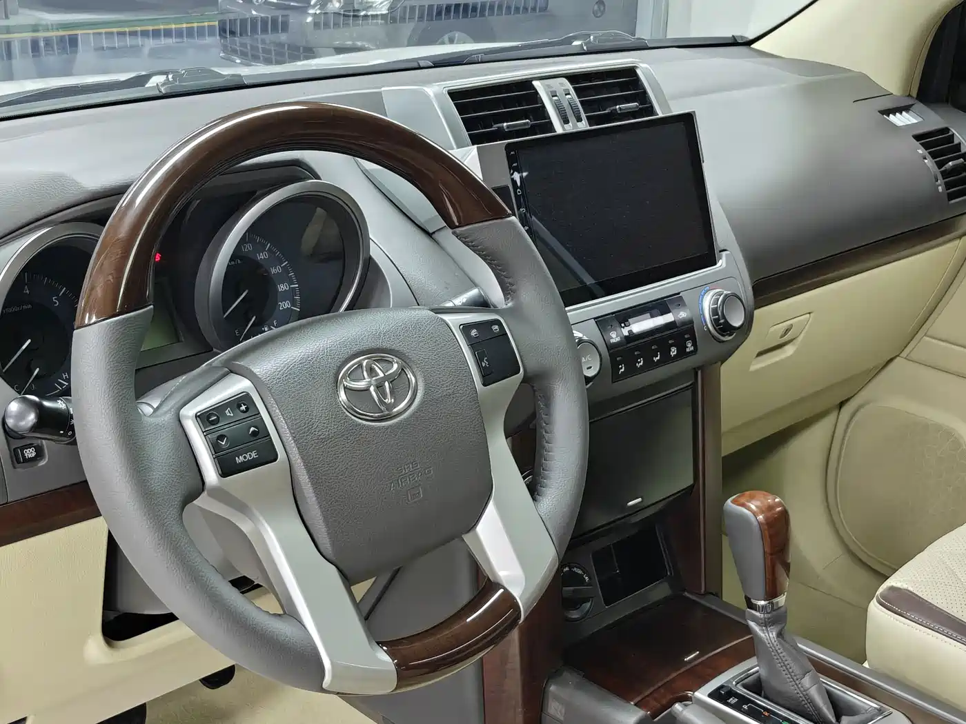 Toyota Prado (Import) 2017 2014 2.7L Automatic Standard Edition