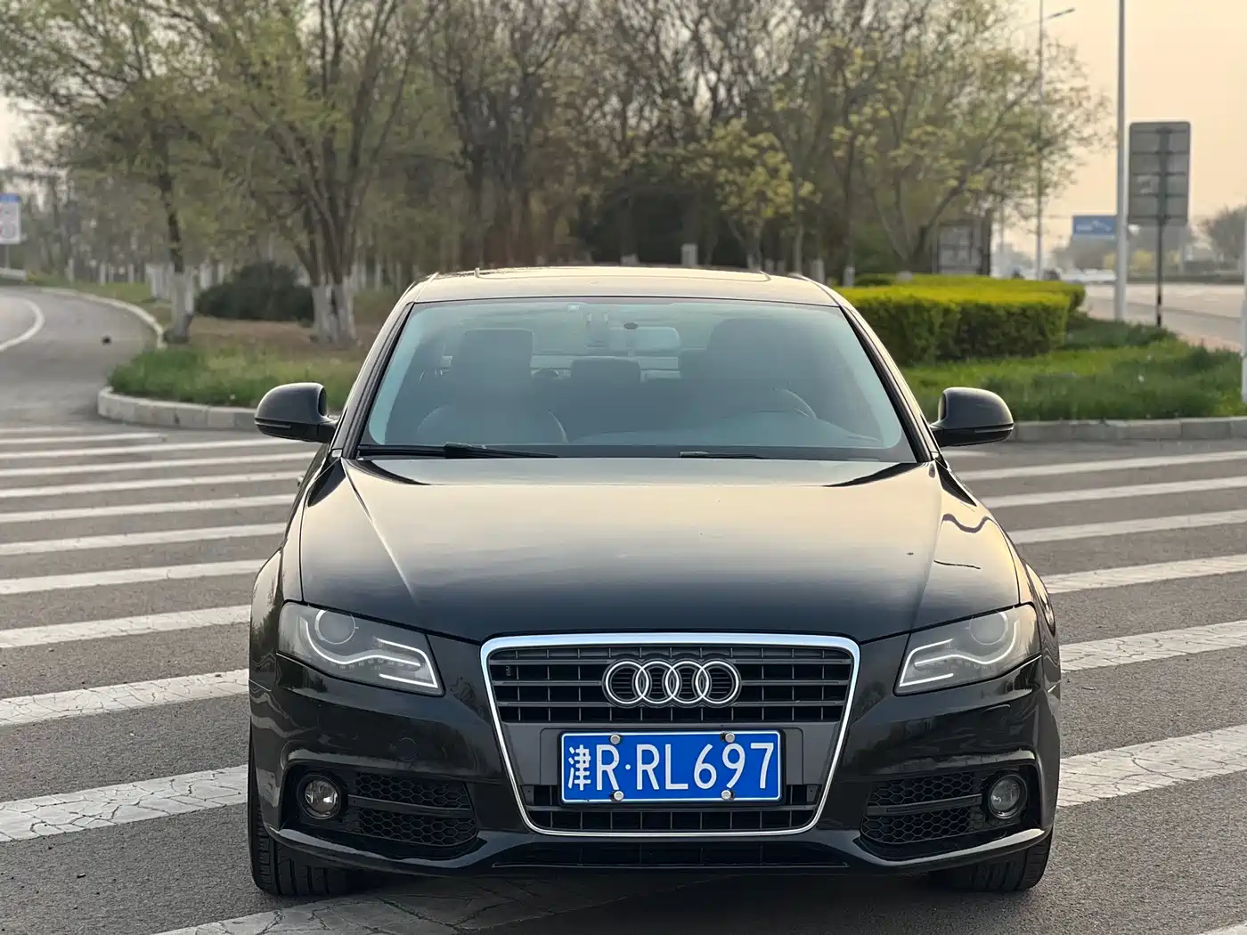 Audi A4L 2011 2.0 TFSI Technology фото 2