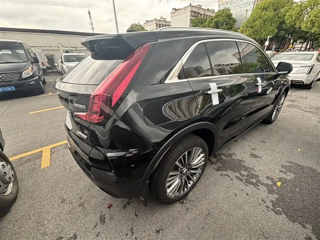 Cadillac XT4 2024 28T 2WD Premium фото 5