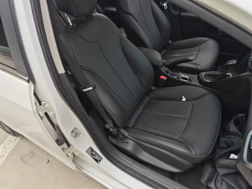 Buick Excelle GT 2018 18T Automatic Elite фото 25