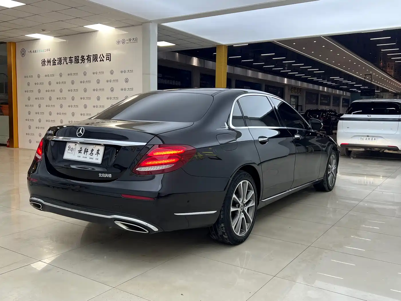 Mercedes-Benz E-Class 2017 E 300 L Luxury фото 20