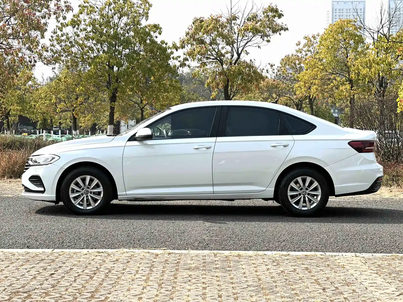 Volkswagen Lavida 2023 1.5L Auto Delight Edition фото 15