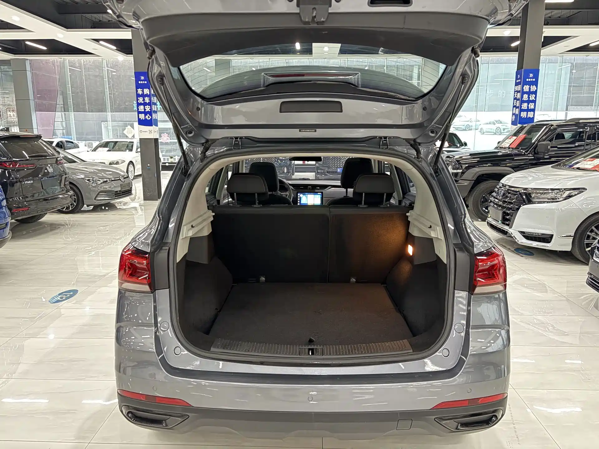 Фото 8 - Roewe RX3