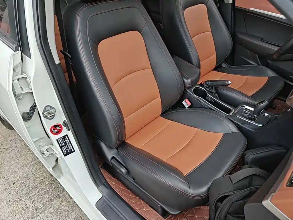 Фото 25 - Geely Vision