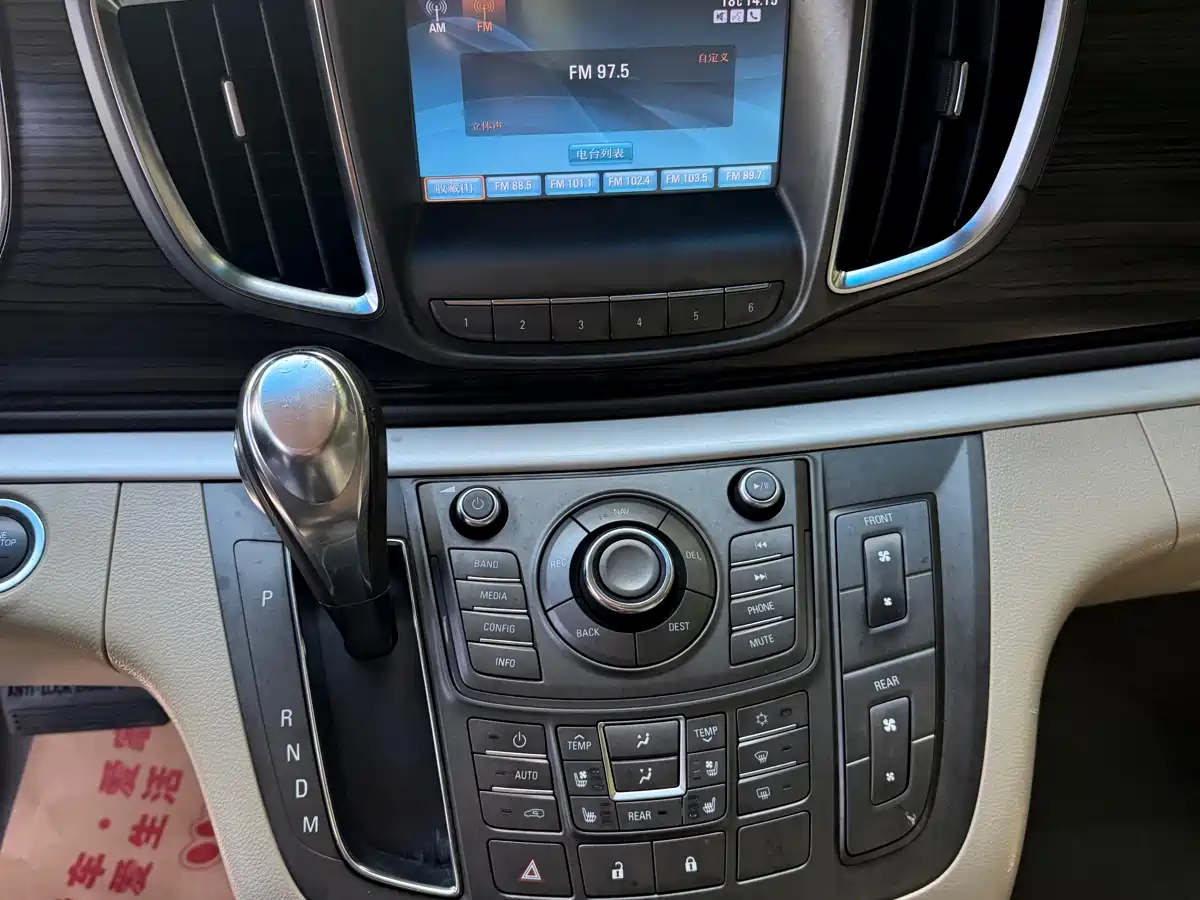 Buick GL8 2013 3.0L XT Luxury Business Flagship Edition фото 19