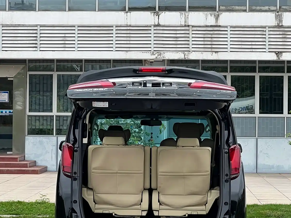 Toyota Alphard 2015 3.5L Premium Edition фото 7