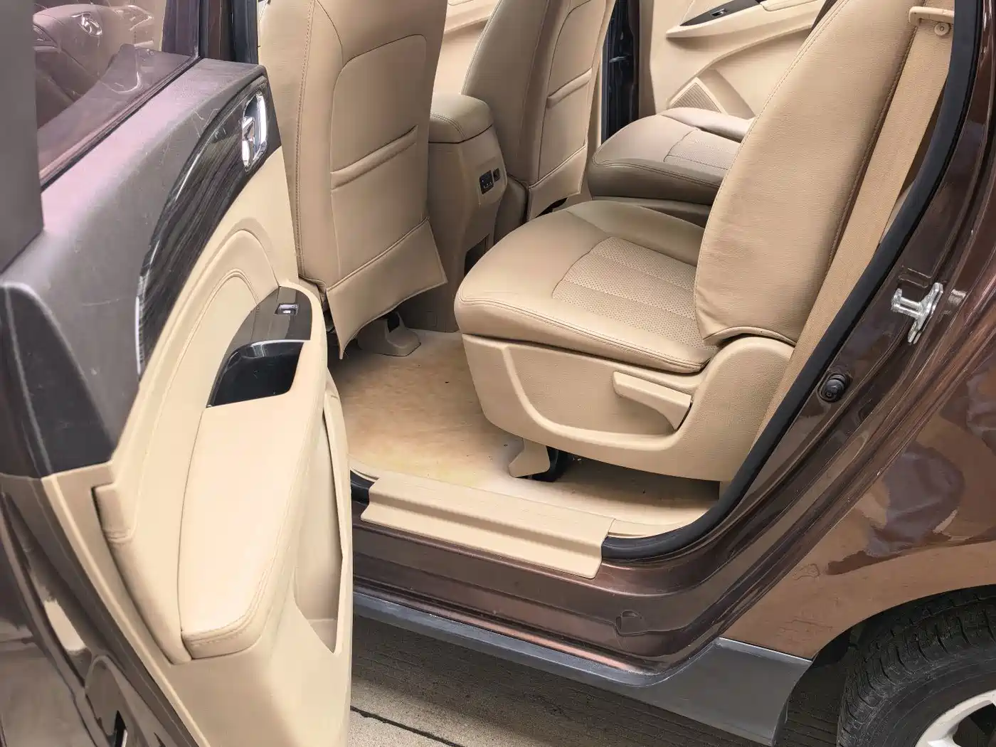 Photo 14 - Baojun 730